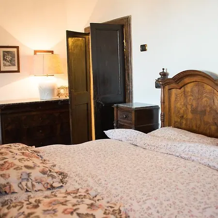 Borgo La Dogana Farm stay Tuoro sul Trasimeno